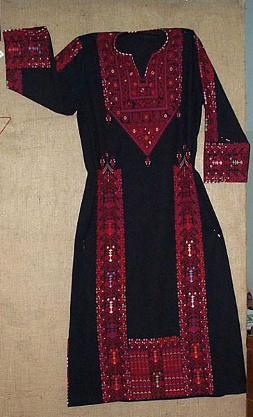 ramdress2.jpg (65858 bytes)