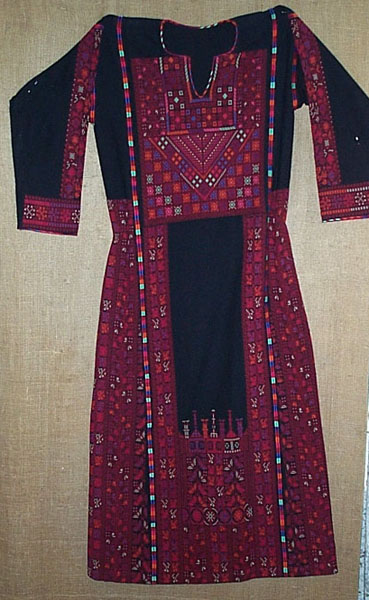 ramdress4.jpg (71247 bytes)